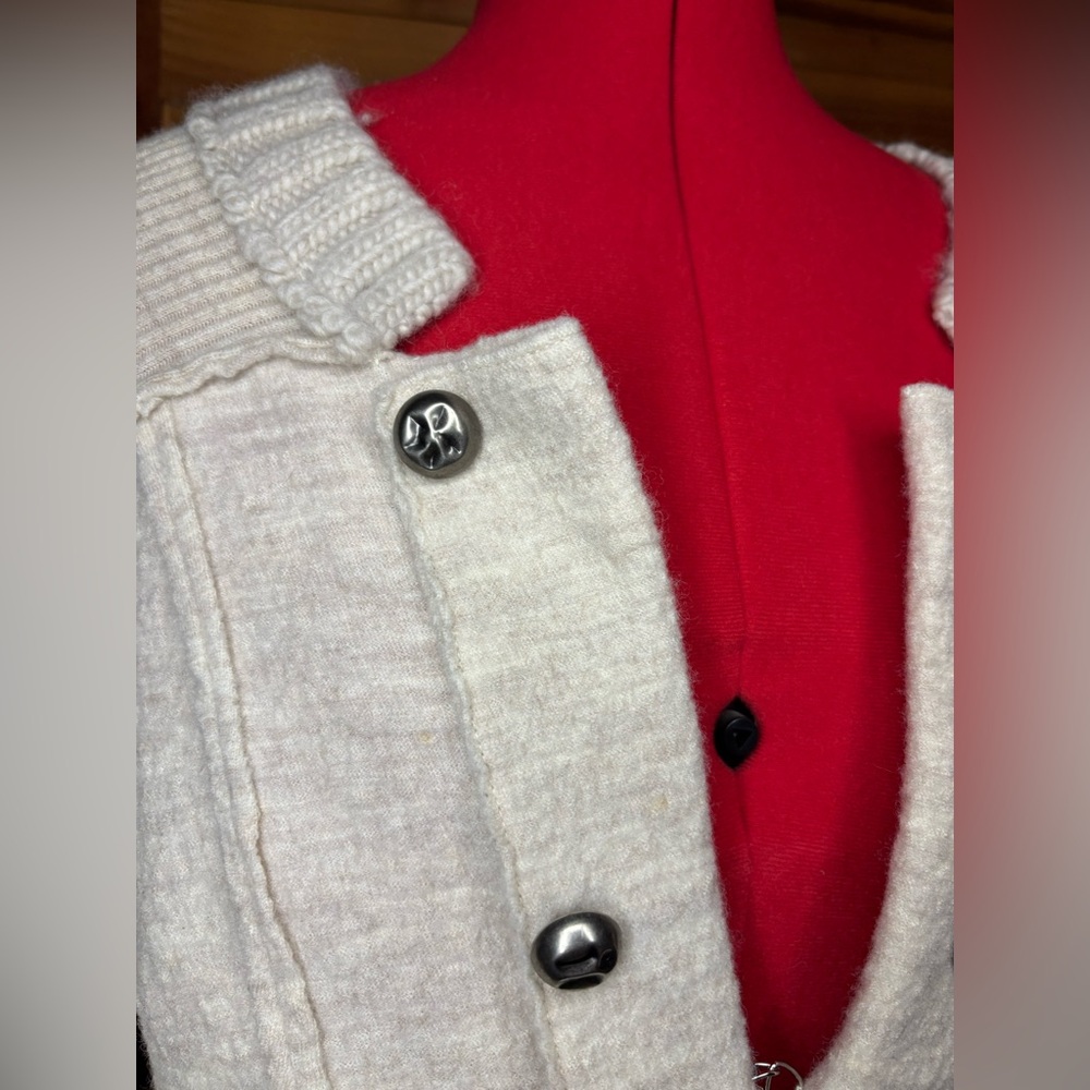 Free People Wool Women's Cream Sweater Jacket with hook closure size Large - Picture 9 of 15